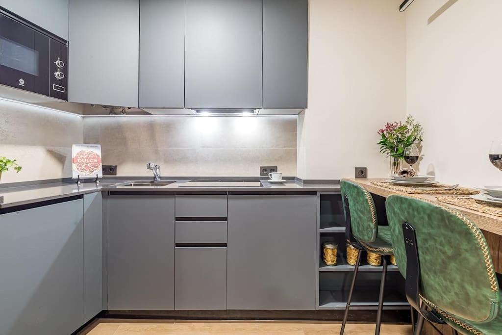 מדריד Apartamento Reformado Y Tranquilo Junto A Gran Via מראה חיצוני תמונה