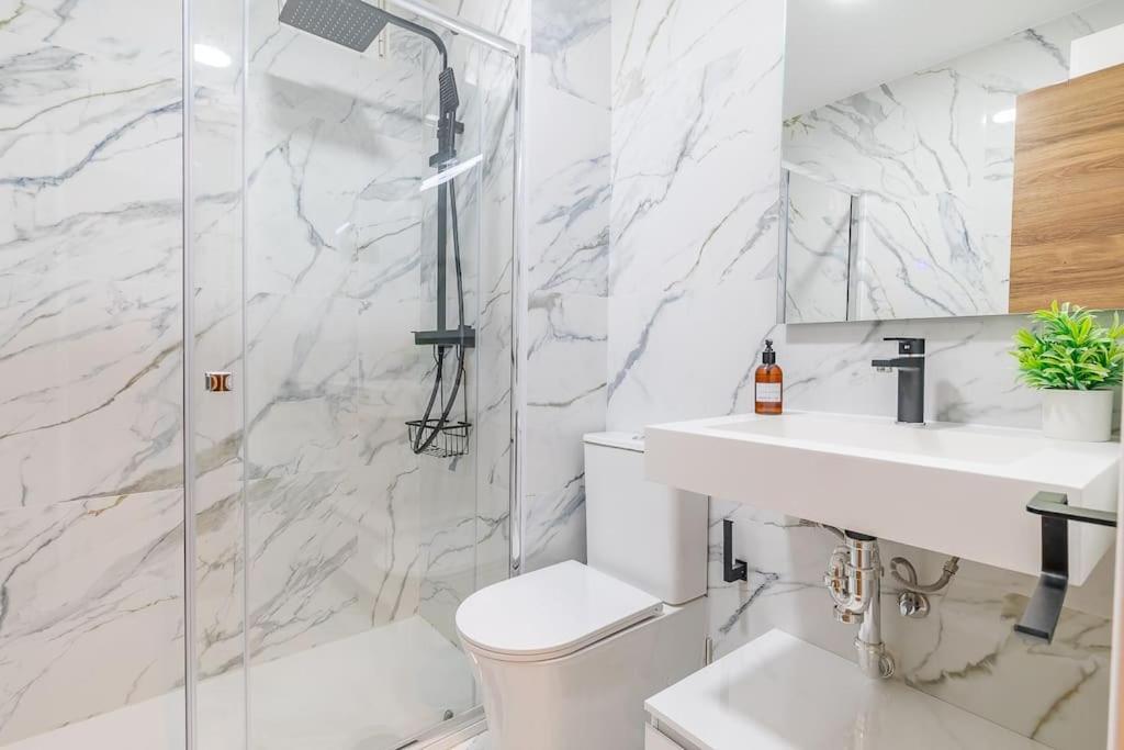 מדריד Apartamento Reformado Y Tranquilo Junto A Gran Via מראה חיצוני תמונה
